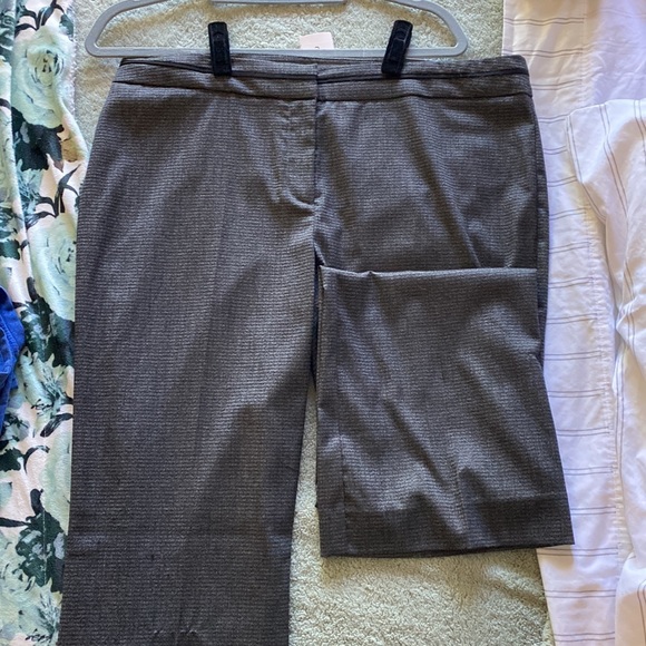 Le Chateau NEW Modern Fit size 14 pants - Picture 2 of 2